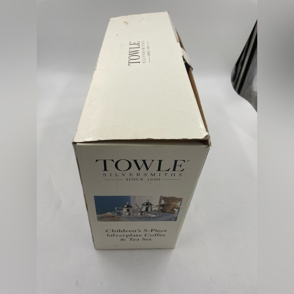 Vintage Towle Silversmiths Childrens 5 piece Silver plate Coffee And Tea Set - Picture 2 of 7